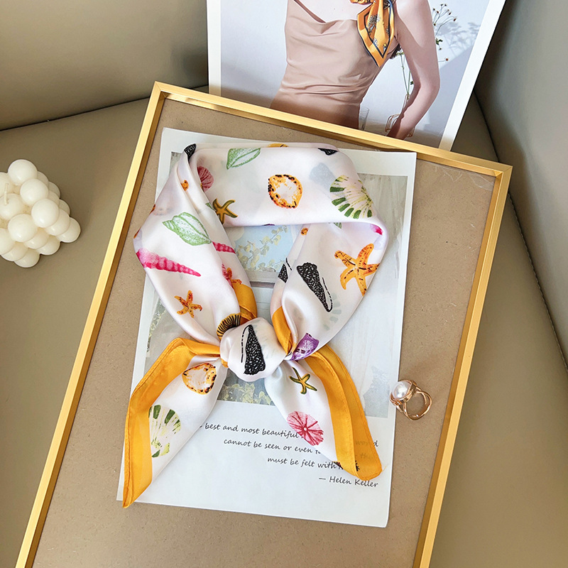 Women Silk Feeling Square Scar - Ascot Neck Scarf 评论和价格