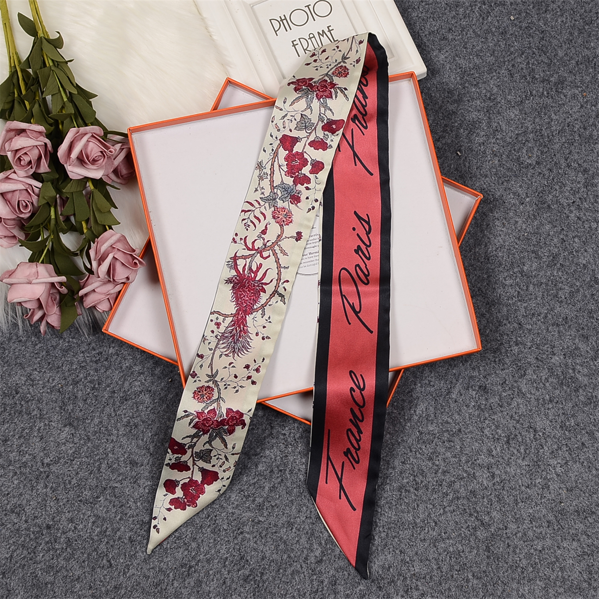 Flower Room Parrot Brand Scarf - Silk Neck Scarf 评论和价格